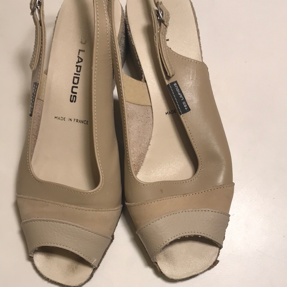 Ted Lapidus tan ladies sling back,slip on sandals size 7B with creep soles used